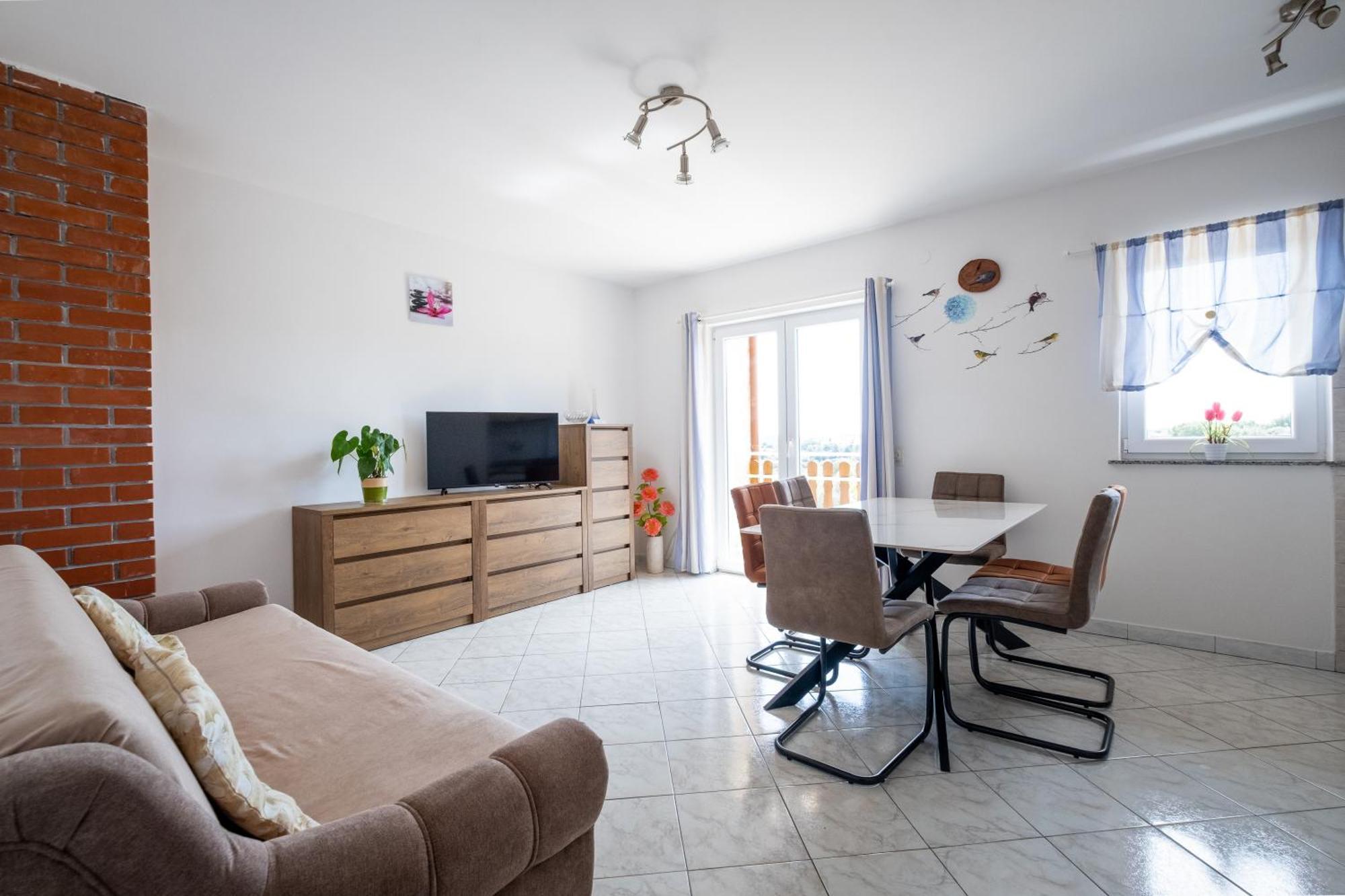 Apartment Ana 3 *